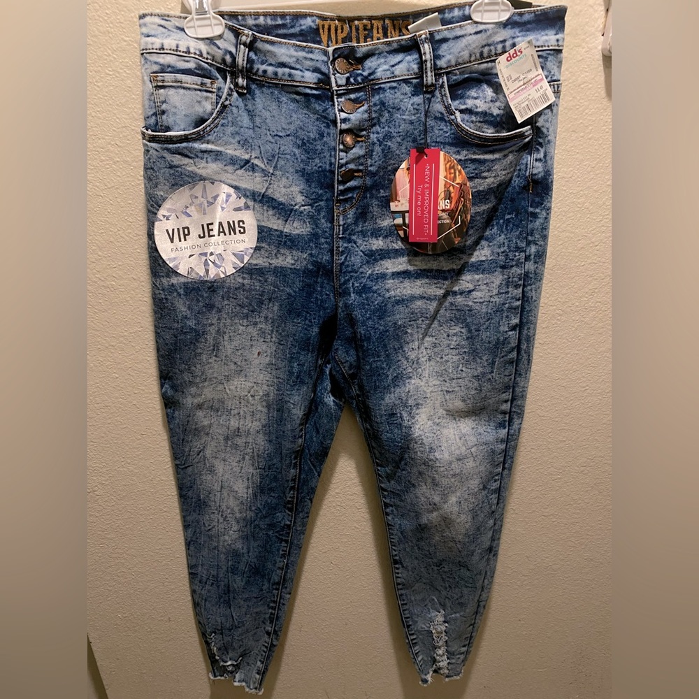 VIP JEANS